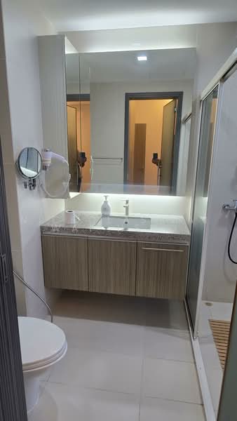 The Metropolitan Condominium, 8 Alexandra View, Alexandra / Commonwealth, 2 Bedrooms, 1,066 sqft, Condominium For Rent, by Nicholas Lai Wai Heng, 23696250 - PropertyGuru.com.sg