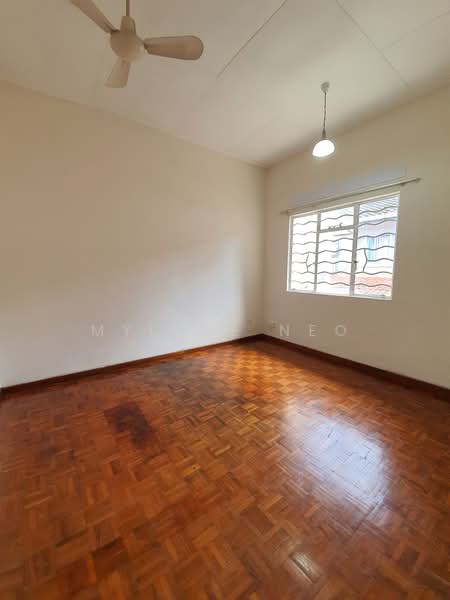 Thomson Garden Estate, , 4 Bedrooms, 2,000 sqft, Terraced House For Rent, by Mylene Neo, 23696712 - PropertyGuru.com.sg