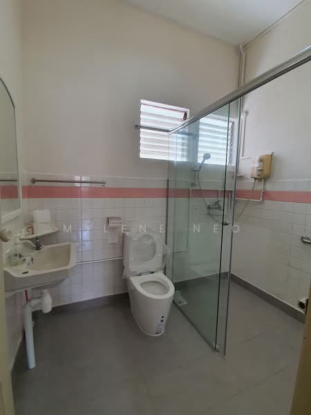 Thomson Garden Estate, , 4 Bedrooms, 2,000 sqft, Terraced House For Rent, by Mylene Neo, 23696712 - PropertyGuru.com.sg
