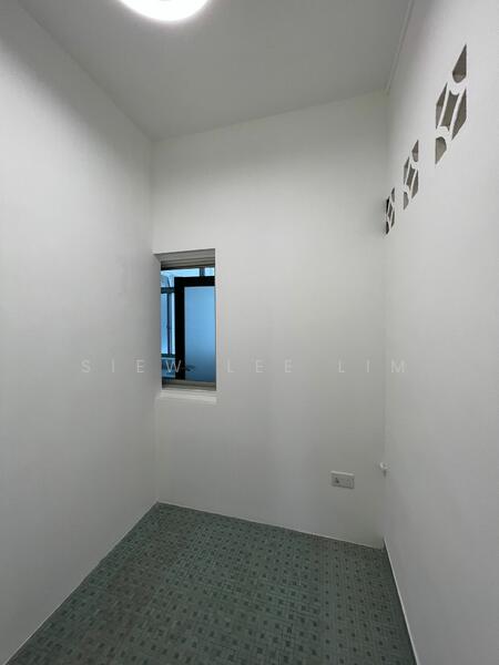 Cheap 4 Bedroom High Floor Move In Now Near Amenities