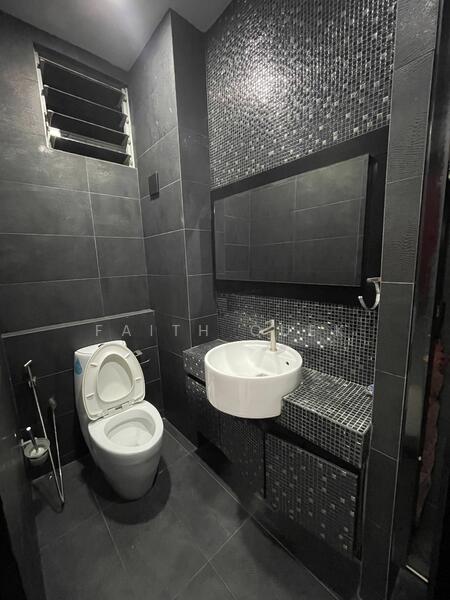 Wcega Tower, 21 Bukit Batok Crescent, 400 sqft, Light Industrial (B1) For Rent, by Faith Quek, 23711232 - CommercialGuru.com.sg