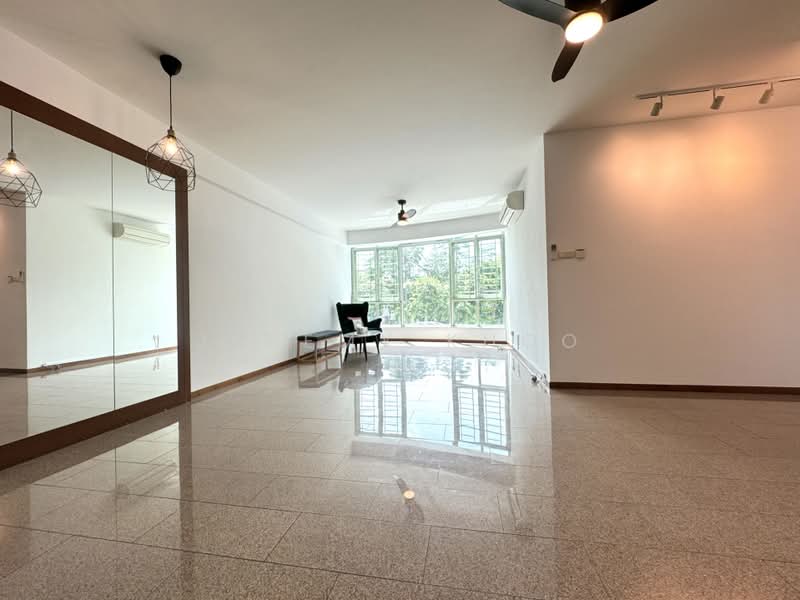 10 Stirling Road photo 2