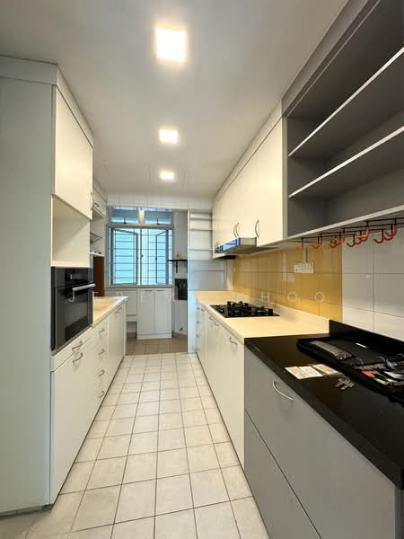10 Stirling Road photo 4