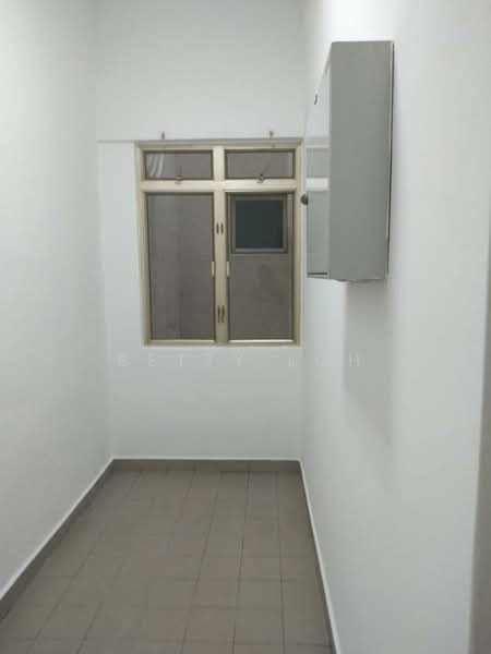 The Baycourt, 461A Upper East Coast Road, 4 Bedrooms, 1,680 sqft, Condominium For Rent, by Betty Loh, 23718171 - PropertyGuru.com.sg