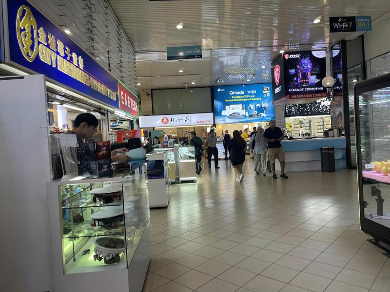 Sim Lim Square, 1 Rochor Canal Road, 377 sqft, Food & Beverage For Rent, by Steven Liu, 23720615 - CommercialGuru.com.sg