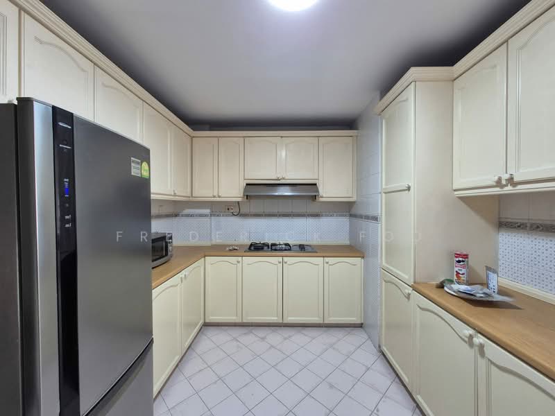 Gold Coast Condo, 366 Pasir Panjang Road, 3 Bedrooms, 1,475 sqft, Condominium For Rent, by Frederick Foo, 23722037 - PropertyGuru.com.sg