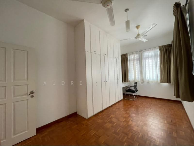 Kovan 2sty corner terrace, Kovan road, Hougang / Punggol / Sengkang, 6 Bedrooms, 3,400 sqft, Semi-Detached House For Rent, by Audrey Phang, 23722051 - PropertyGuru.com.sg
