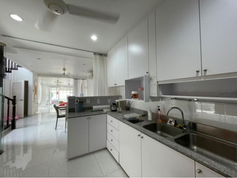 Kovan 2sty corner terrace, Kovan road, Hougang / Punggol / Sengkang, 6 Bedrooms, 3,400 sqft, Semi-Detached House For Rent, by Audrey Phang, 23722051 - dry kitchen - PropertyGuru.com.sg
