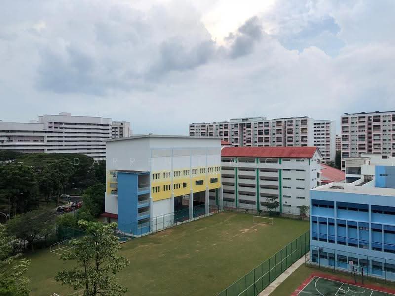 The Lakeshore, 33 Jurong West Street 41, Boon Lay / Jurong / Tuas, 2 Bedrooms, 926 sqft, Condominium For Rent, by Darren Lim, 23724549 - PropertyGuru.com.sg