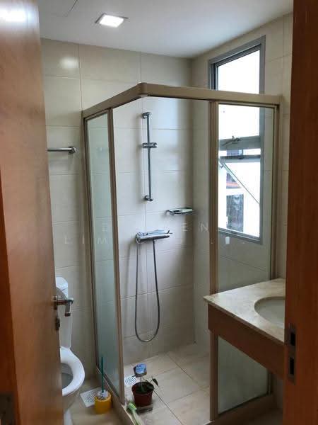 The Lakeshore, 33 Jurong West Street 41, Boon Lay / Jurong / Tuas, 2 Bedrooms, 926 sqft, Condominium For Rent, by Darren Lim, 23724549 - PropertyGuru.com.sg