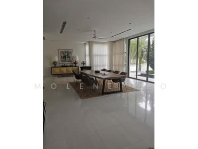 For Rent - Paradise Island