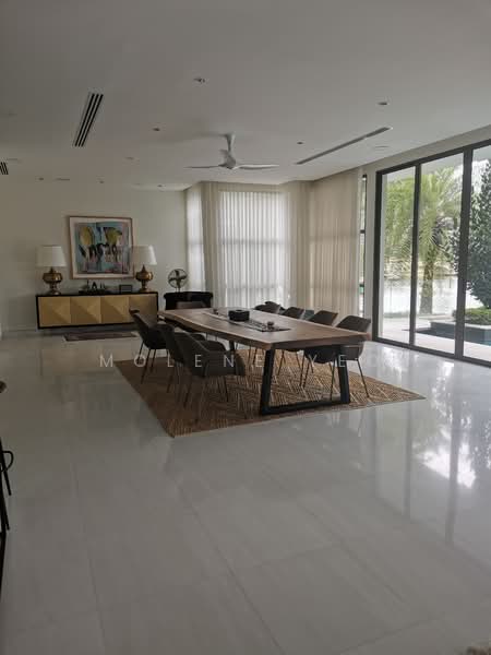 For Rent - Paradise Island