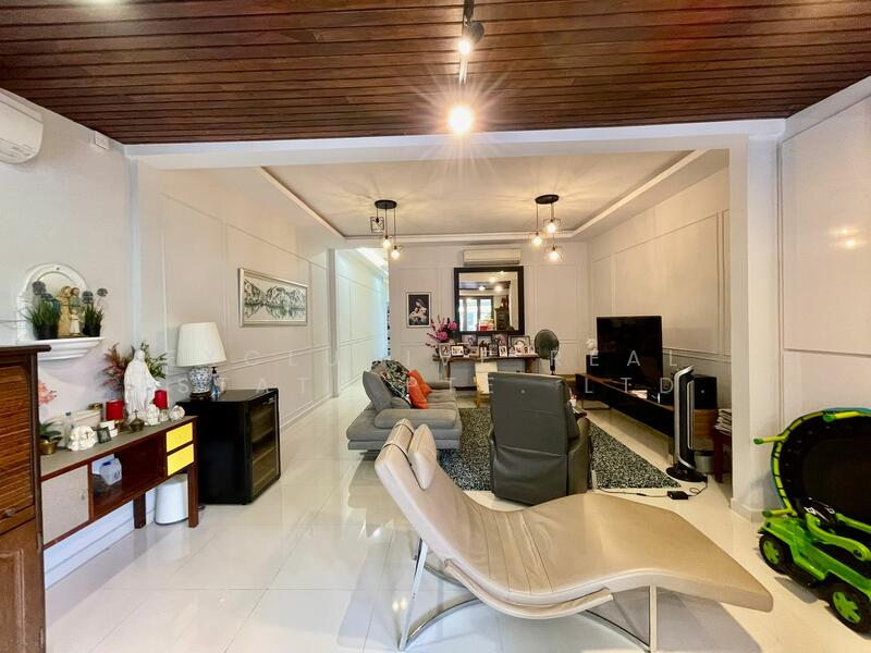 D15 Landed house located near Siglap and East Coast Rd, East Coast Rd Siglap, 3 Bedrooms, 1449