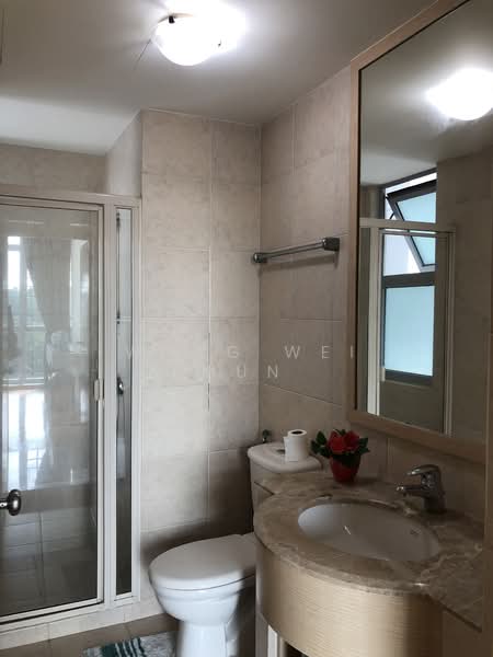 Hillview Regency, 26 Bukit Batok East Avenue 2, 3 Bedrooms, 1,195 sqft, Condominium For Rent, by Wong Wei Mun, 23731485 - PropertyGuru.com.sg