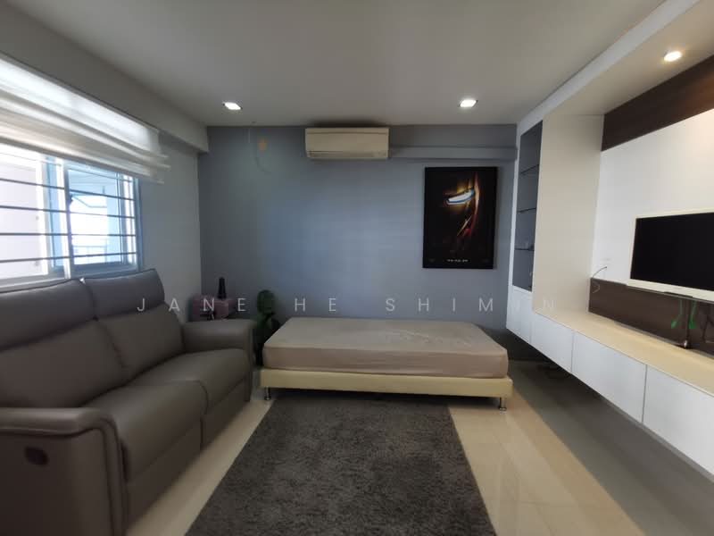 4 Lorong Lew Lian, 4 Lorong Lew Lian, 2 Bedrooms, 689 sqft, HDB Flat For Rent, by Jane He Shimin, 23732180 - PropertyGuru.com.sg