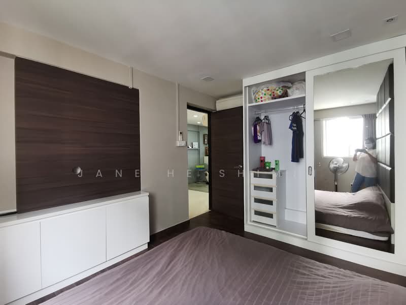 4 Lorong Lew Lian, 4 Lorong Lew Lian, 2 Bedrooms, 689 sqft, HDB Flat For Rent, by Jane He Shimin, 23732180 - PropertyGuru.com.sg