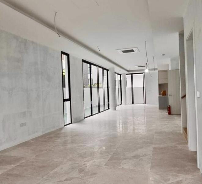 ❤️1KM MGS ❤️LOWEST PRICE NEW BUNGALOW !! BASEMENT CARPARK FOR 6 CARS LIFT/ POOL ☎️ JEAN 93571119, Bukit Timah, Clementi Park / Upper Bukit Timah, 5 Bedrooms, 11,598 sqft, Detached House For Sale, by Jean Ong, 23735713 - PropertyGuru.com.sg