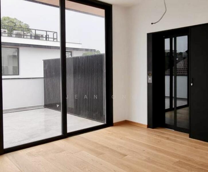 ❤️1KM MGS ❤️LOWEST PRICE NEW BUNGALOW !! BASEMENT CARPARK FOR 6 CARS LIFT/ POOL ☎️ JEAN 93571119, Bukit Timah, Clementi Park / Upper Bukit Timah, 5 Bedrooms, 11,598 sqft, Detached House For Sale, by Jean Ong, 23735713 - PropertyGuru.com.sg