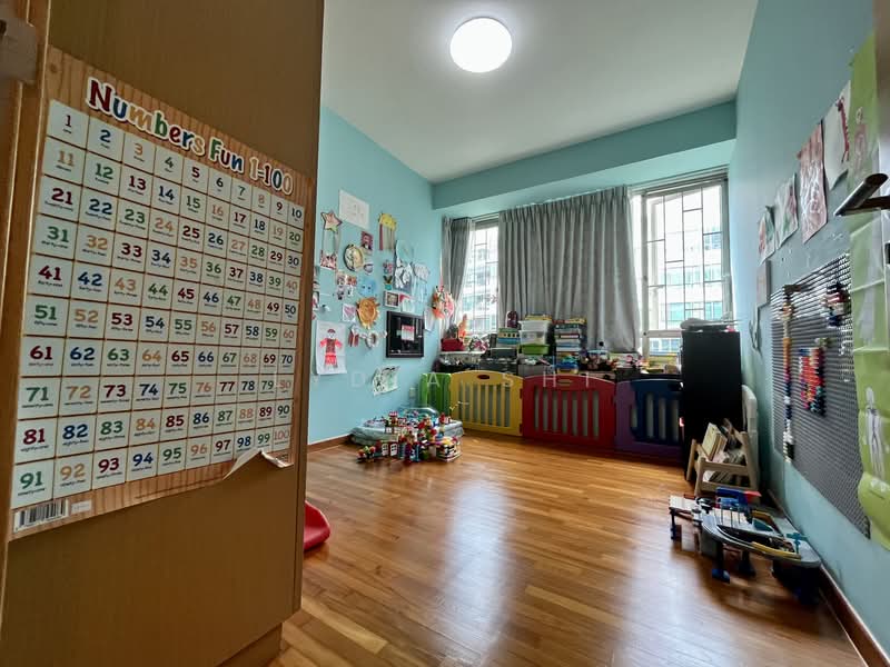 Casa Merah Condominium For Sale at S$ 2,050,000 | PropertyGuru Singapore - Common bedroom 1