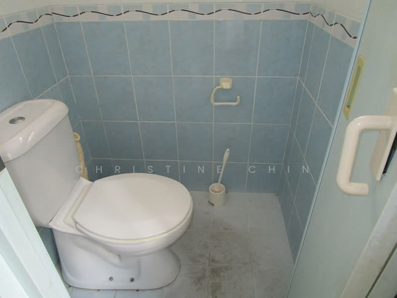 8 Holland Avenue, 8 Holland Avenue, 1 Bedroom, 250 sqft, HDB Flat For Rent, by Christine Chin, 23737674 - PropertyGuru.com.sg