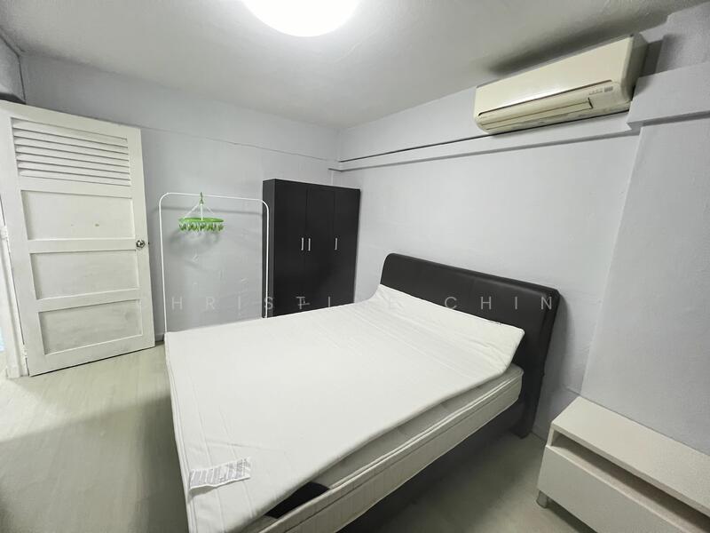 8 Holland Avenue, 8 Holland Avenue, 1 Bedroom, 250 sqft, HDB Flat For Rent, by Christine Chin, 23737674 - PropertyGuru.com.sg