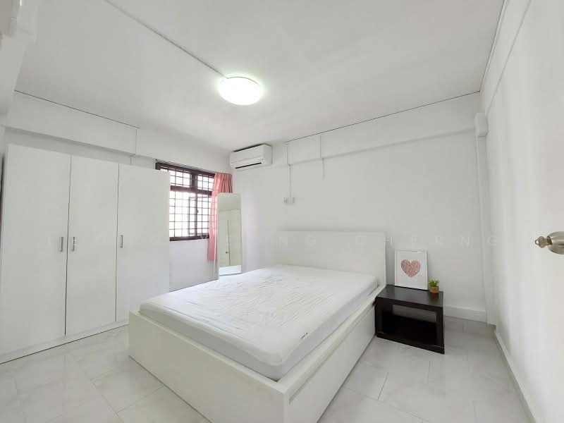 3 Dover Road, 3 Dover Road, 2 Bedrooms, 700 sqft, HDB Flat For Rent, by Leong Yeong Cherng, 23739891 - Master (with air-con, queen bed, side table; wardrobe, full length mirror) - PropertyGuru.com.sg