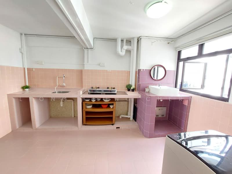 3 Dover Road, 3 Dover Road, 2 Bedrooms, 700 sqft, HDB Flat For Rent, by Leong Yeong Cherng, 23739891 - Spacious Kitchen with efficient layout - PropertyGuru.com.sg