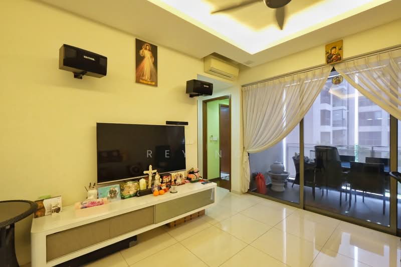 Miltonia Residences, 522 Miltonia Close, 3 Bedrooms, 1,173 sqft, Condominium For Sale, by Rey Ng, 23744411 - PropertyGuru.com.sg