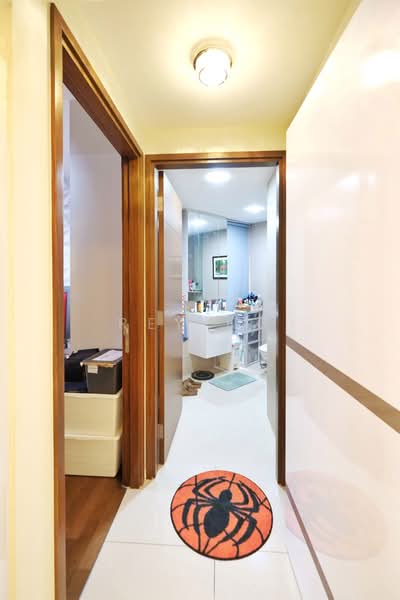 Miltonia Residences, 522 Miltonia Close, 3 Bedrooms, 1,173 sqft, Condominium For Sale, by Rey Ng, 23744411 - PropertyGuru.com.sg