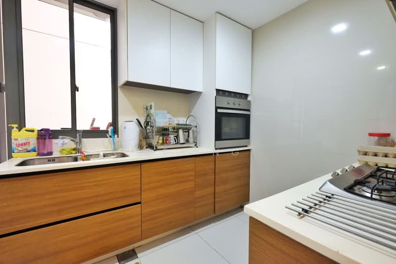 Miltonia Residences, 522 Miltonia Close, 3 Bedrooms, 1,173 sqft, Condominium For Sale, by Rey Ng, 23744411 - PropertyGuru.com.sg