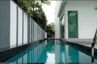 For Sale - Toh Crescent Modern Semi Detached House With Swimming Pool.