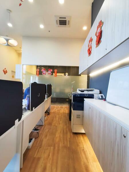 Central-Link, 8 Jalan Kilang Barat, 1,087 sqft, Light Industrial (B1) For Sale, by Joe Ong, 23751330 - CommercialGuru.com.sg
