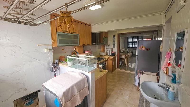 11 Holland Drive, 11 Holland Drive, Tanglin / Holland / Bukit Timah, 2 Bedrooms, 700 sqft, HDB Flat For Rent, by Sam Chin, 23751713 - Kitchen - PropertyGuru.com.sg