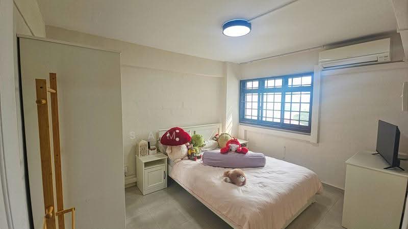 11 Holland Drive, 11 Holland Drive, Tanglin / Holland / Bukit Timah, 2 Bedrooms, 700 sqft, HDB Flat For Rent, by Sam Chin, 23751713 - Bedroom - PropertyGuru.com.sg