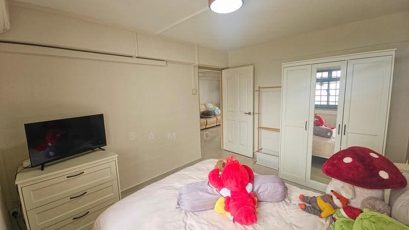 11 Holland Drive, 11 Holland Drive, Tanglin / Holland / Bukit Timah, 2 Bedrooms, 700 sqft, HDB Flat For Rent, by Sam Chin, 23751713 - Bedroom - PropertyGuru.com.sg