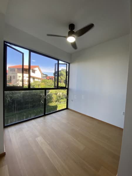 Grandeur Park Residences, 11 Bedok South Avenue 3, 2 Bedrooms, 592 sqft, Condominium For Rent, by KK Lee, 23755044 - Master bedroom with nice external view - PropertyGuru.com.sg
