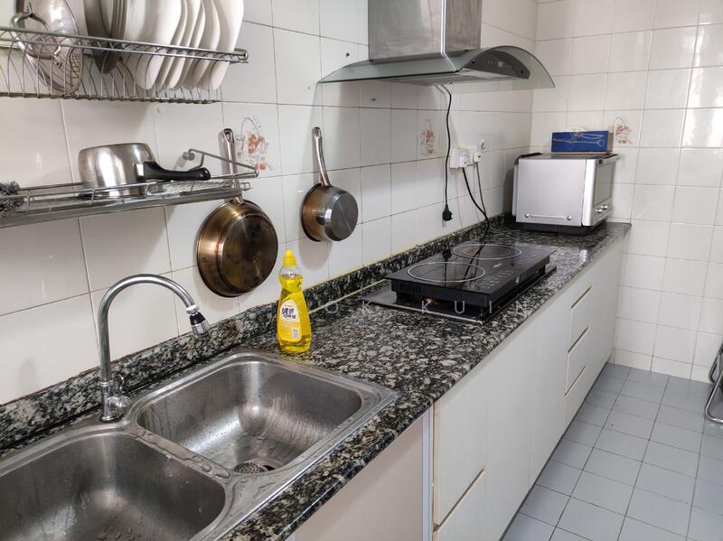 Wu De Building, 6A Beatty Road, Room Rental, 100 sqft, Apartment For Rent, by Yip Kok Kuin, 23756524 - kitchen - weekly cleaning provided - PropertyGuru.com.sg