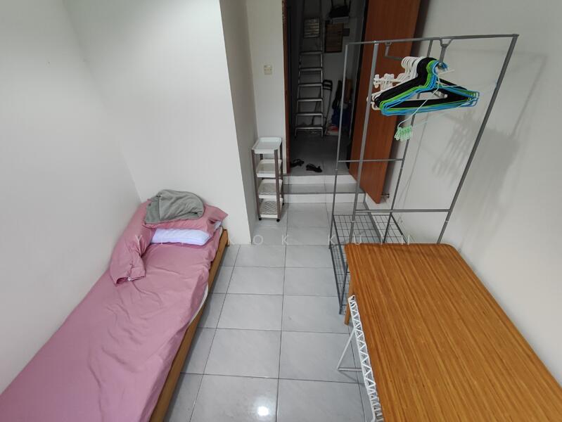 Wu De Building, 6A Beatty Road, Room Rental, 100 sqft, Apartment For Rent, by Yip Kok Kuin, 23756524 - common room 1 - PropertyGuru.com.sg