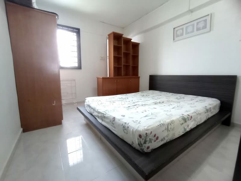523 Bedok North Street 3, 523 Bedok North Street 3, 3 Bedrooms, 990 sqft, HDB Flat For Rent, by Jesmond Chua, 23757855 - Masterbedroom - PropertyGuru.com.sg