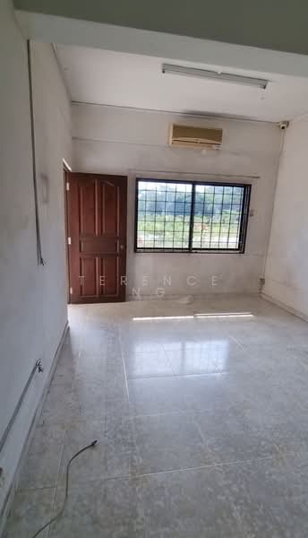 928 Upper Thomson Road, , 3 Bedrooms, 1,000 sqft, Walk-up Apartment For Rent, by Terence Ng, 23763498 - PropertyGuru.com.sg