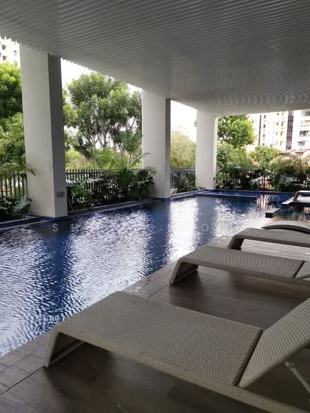 Sims Edge, 1 Geylang East Avenue 2, 2 Bedrooms, 872 sqft, Condominium For Rent, by Shanice ONG, 23766067 - Condo facilities - swimming pool deck - PropertyGuru.com.sg