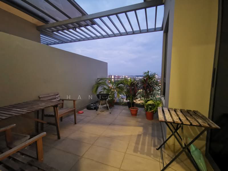 Sims Edge, 1 Geylang East Avenue 2, 2 Bedrooms, 872 sqft, Condominium For Rent, by Shanice ONG, 23766067 - Roof terrace area (furnitures not included) - PropertyGuru.com.sg