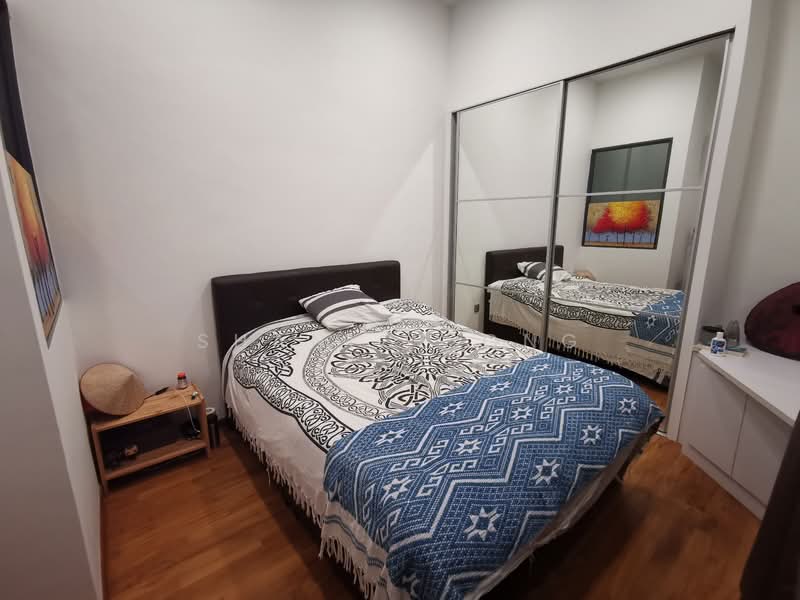 Sims Edge, 1 Geylang East Avenue 2, 2 Bedrooms, 872 sqft, Condominium For Rent, by Shanice ONG, 23766067 - Master bedroom (occupied state) - PropertyGuru.com.sg