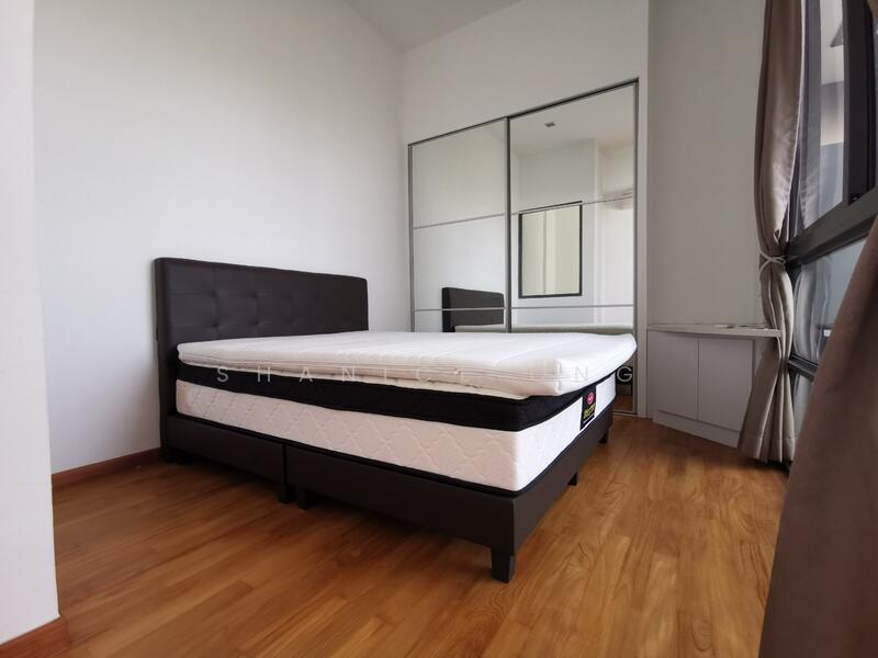 Sims Edge, 1 Geylang East Avenue 2, 2 Bedrooms, 872 sqft, Condominium For Rent, by Shanice ONG, 23766067 - Master Bedroom (vacant state) - PropertyGuru.com.sg