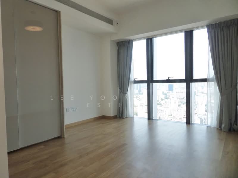 DUO Residences, 1 Fraser Street, 3 Bedrooms, 1,722 sqft, Apartment For Sale, by Lee Yoong Tai Esther, 23767405 - master bedroom - PropertyGuru.com.sg
