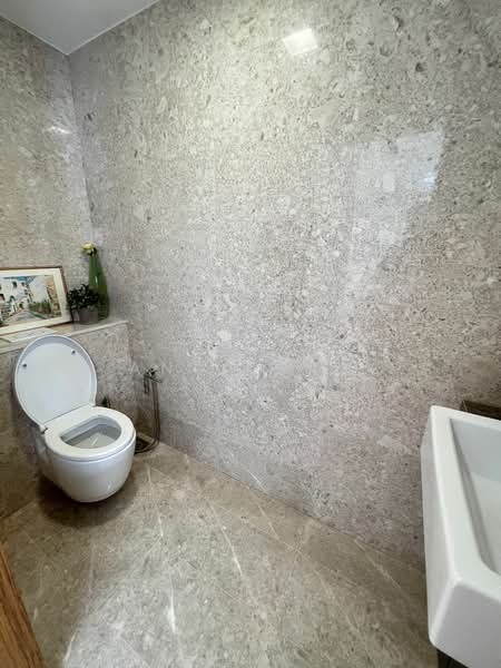 18 Woodsville Condominium For Sale at S$ 1,500,000 | PropertyGuru Singapore