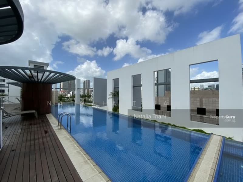 One Oxley Rise, 1 Oxley Rise, 1 Bedroom, 753 sqft, Apartment For Sale, by Natalia Triani, 23770195 - Roof-top pool - PropertyGuru.com.sg