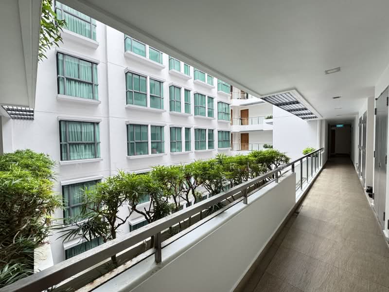 One Oxley Rise, 1 Oxley Rise, 1 Bedroom, 753 sqft, Apartment For Sale, by Natalia Triani, 23770195 - PropertyGuru.com.sg