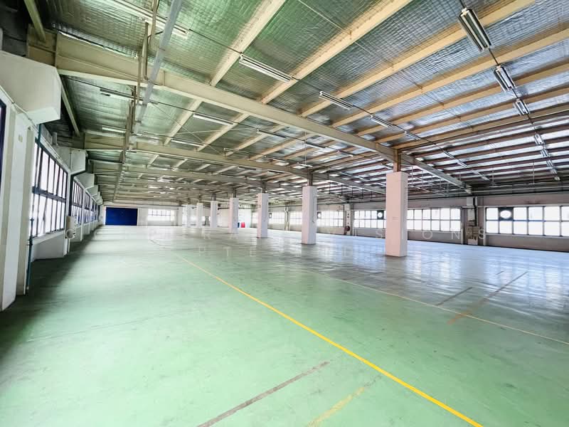 ENTIRE BUILDING FOR LEASE: OWN GROUND FLOOR Storage, Production, Corporate HQ Office. Open Parking, Tampines/ Bedok/ Simei CONTACT: +6596881177 Adrian.Koh@corporatevisions.com.sg, Eunos / Geylang / Paya Lebar, 90,000 sqft, Factory / Workshop (B2) For Rent, by ADRIAN KOH HT, 23773066 - Suits storage - CommercialGuru.com.sg