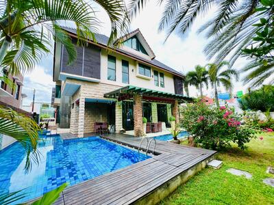 For Sale - Rare Resort Bungalow with Lift at Frankel